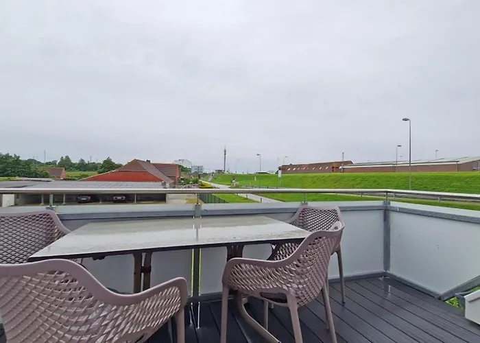 Inselblick Am Kutterhafen - Erholung Am Deich Und Hafen F?r 2 Personen *